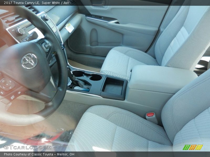 Super White / Ash 2017 Toyota Camry LE