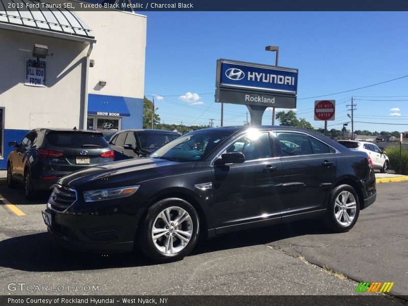 Tuxedo Black Metallic / Charcoal Black 2013 Ford Taurus SEL