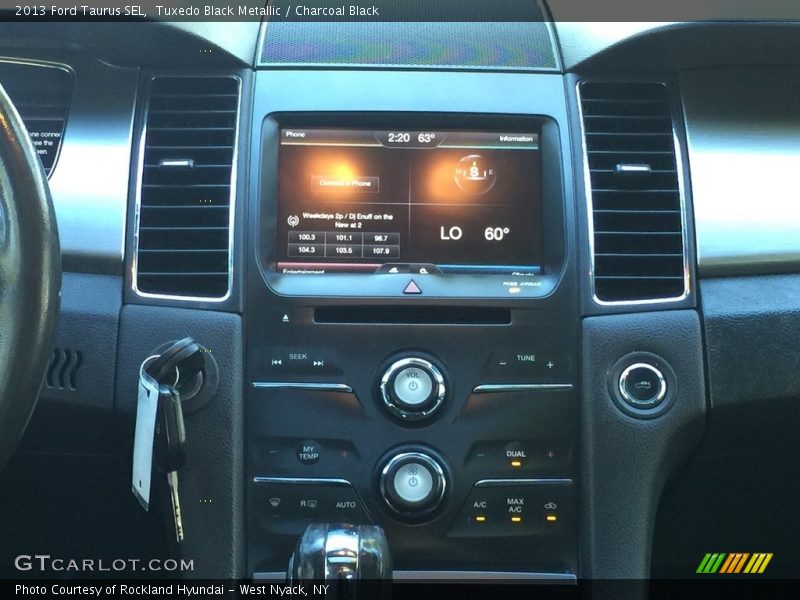 Tuxedo Black Metallic / Charcoal Black 2013 Ford Taurus SEL