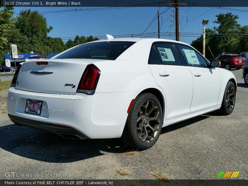 Bright White / Black 2016 Chrysler 300 S
