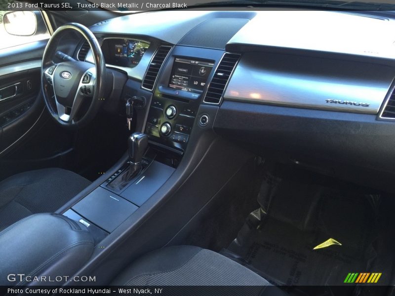 Tuxedo Black Metallic / Charcoal Black 2013 Ford Taurus SEL
