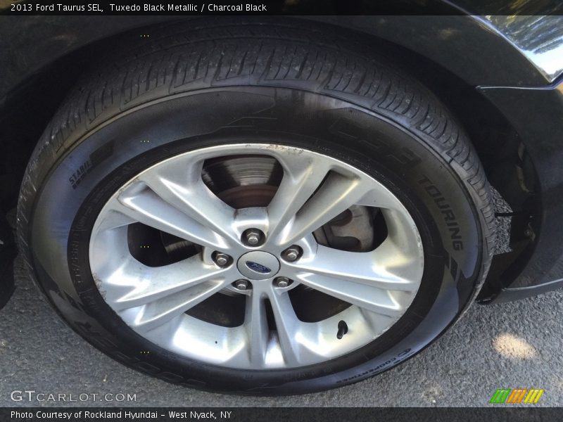 Tuxedo Black Metallic / Charcoal Black 2013 Ford Taurus SEL