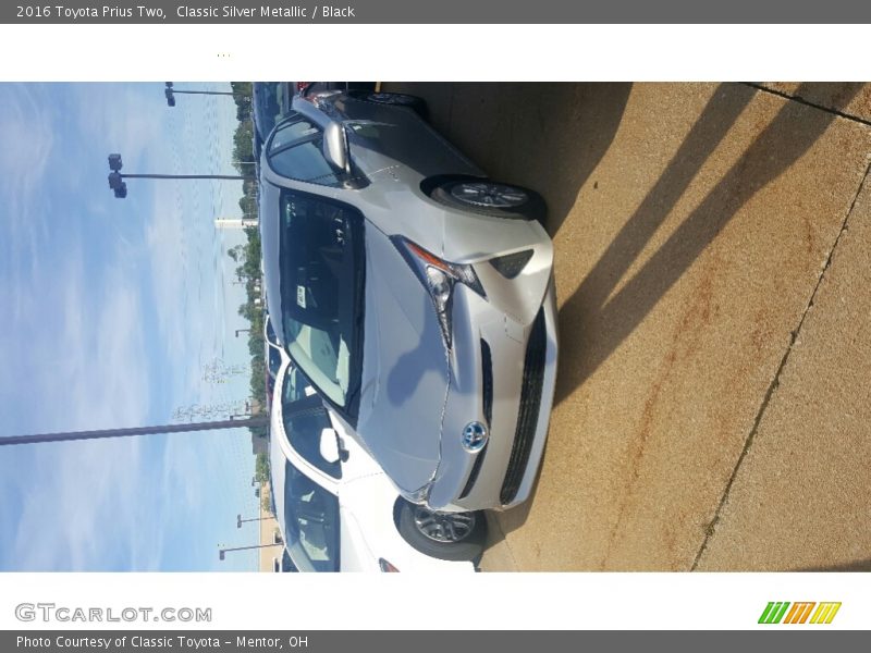 Classic Silver Metallic / Black 2016 Toyota Prius Two