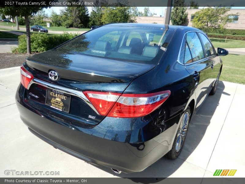 Cosmic Gray Mica / Black 2017 Toyota Camry SE