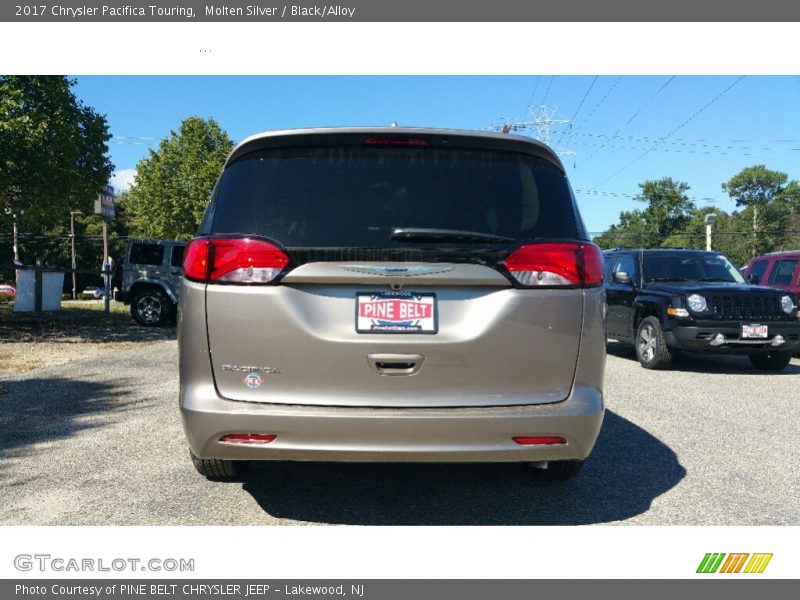 Molten Silver / Black/Alloy 2017 Chrysler Pacifica Touring