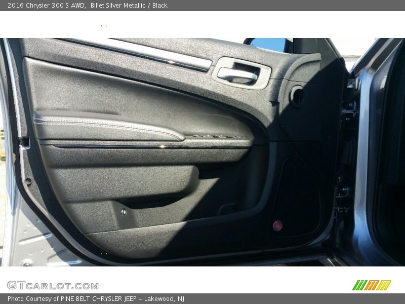 Billet Silver Metallic / Black 2016 Chrysler 300 S AWD