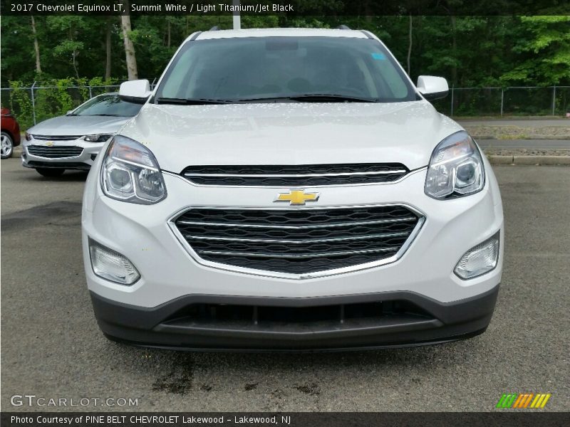 Summit White / Light Titanium/Jet Black 2017 Chevrolet Equinox LT