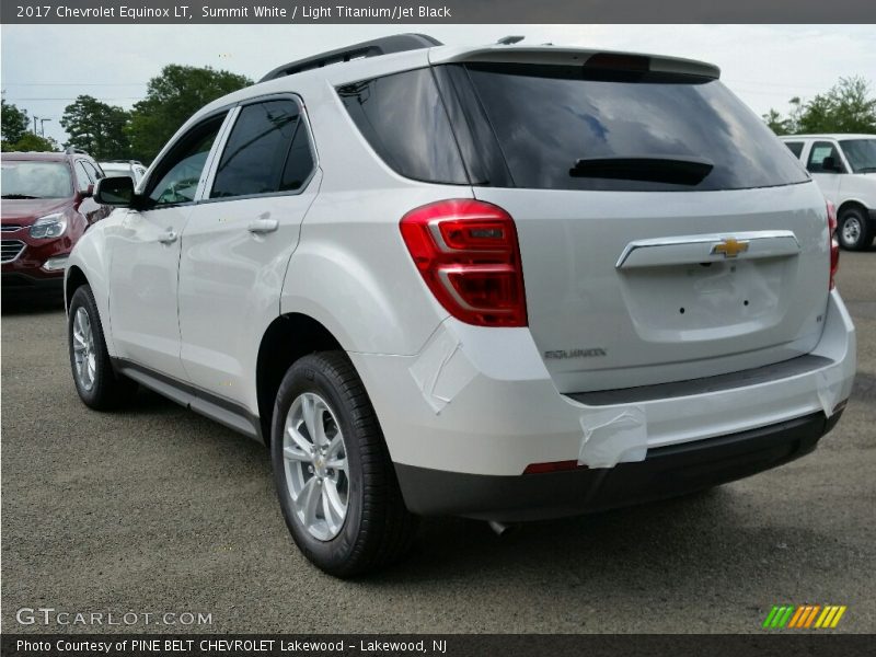 Summit White / Light Titanium/Jet Black 2017 Chevrolet Equinox LT