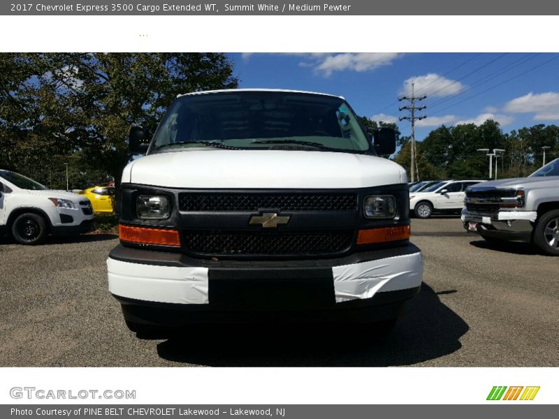 Summit White / Medium Pewter 2017 Chevrolet Express 3500 Cargo Extended WT