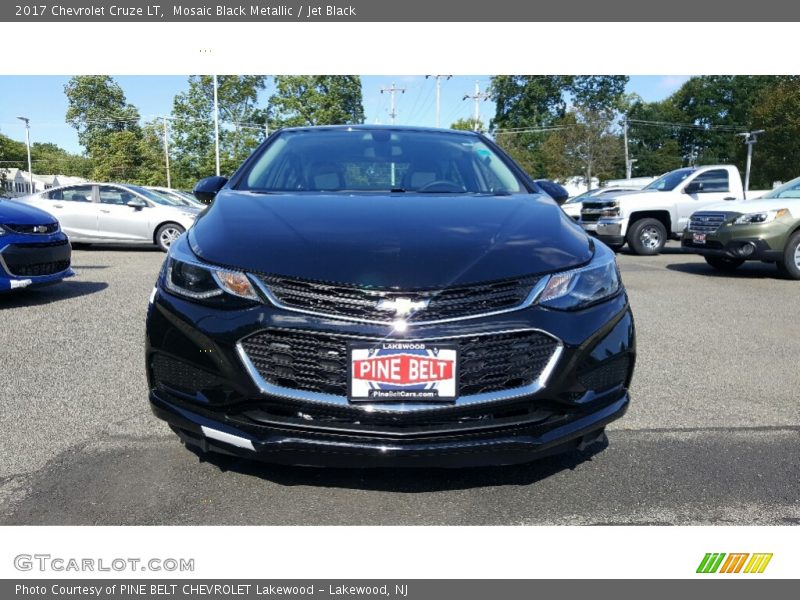 Mosaic Black Metallic / Jet Black 2017 Chevrolet Cruze LT
