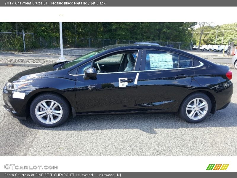 Mosaic Black Metallic / Jet Black 2017 Chevrolet Cruze LT