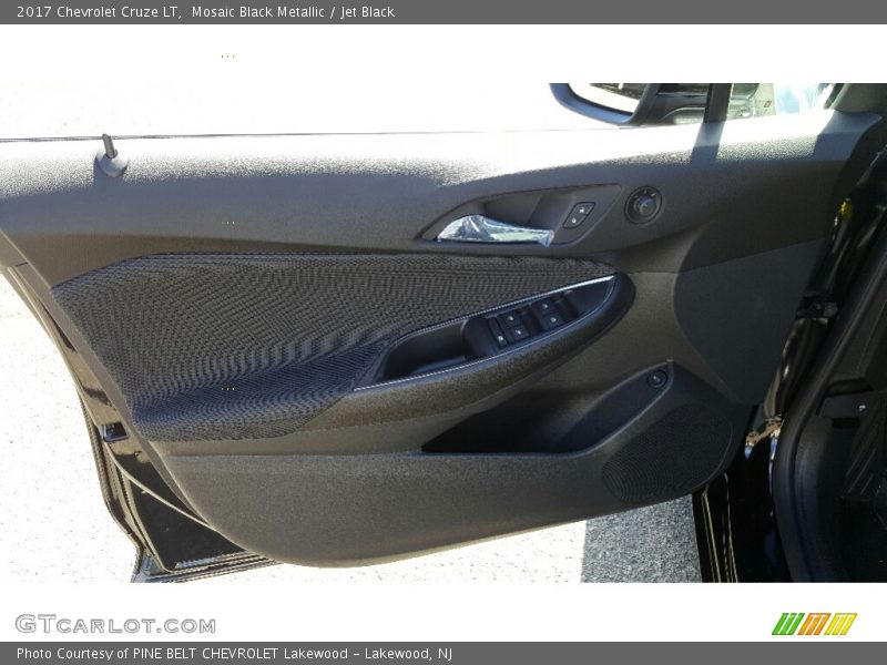 Mosaic Black Metallic / Jet Black 2017 Chevrolet Cruze LT
