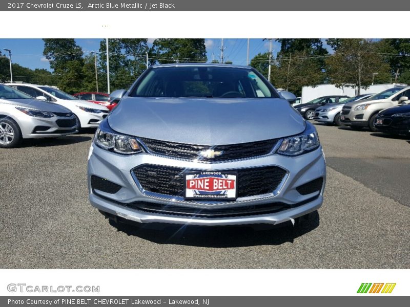 Arctic Blue Metallic / Jet Black 2017 Chevrolet Cruze LS