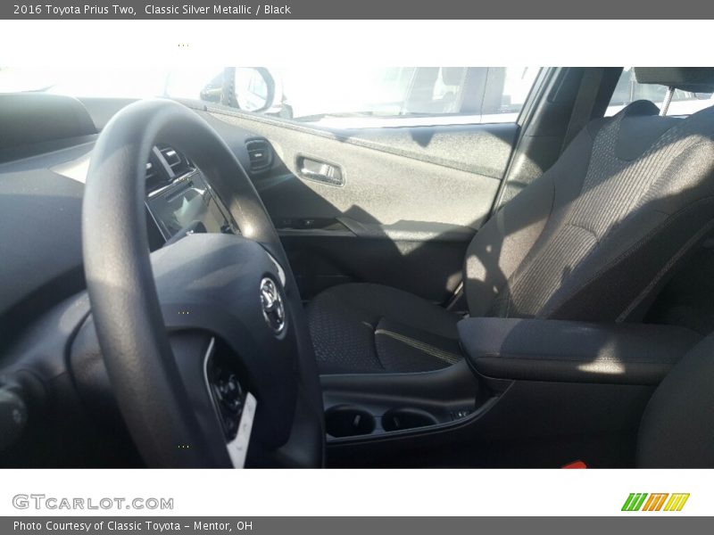 Classic Silver Metallic / Black 2016 Toyota Prius Two