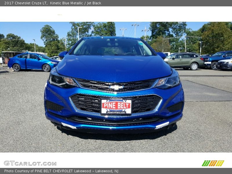 Kinetic Blue Metallic / Jet Black 2017 Chevrolet Cruze LT