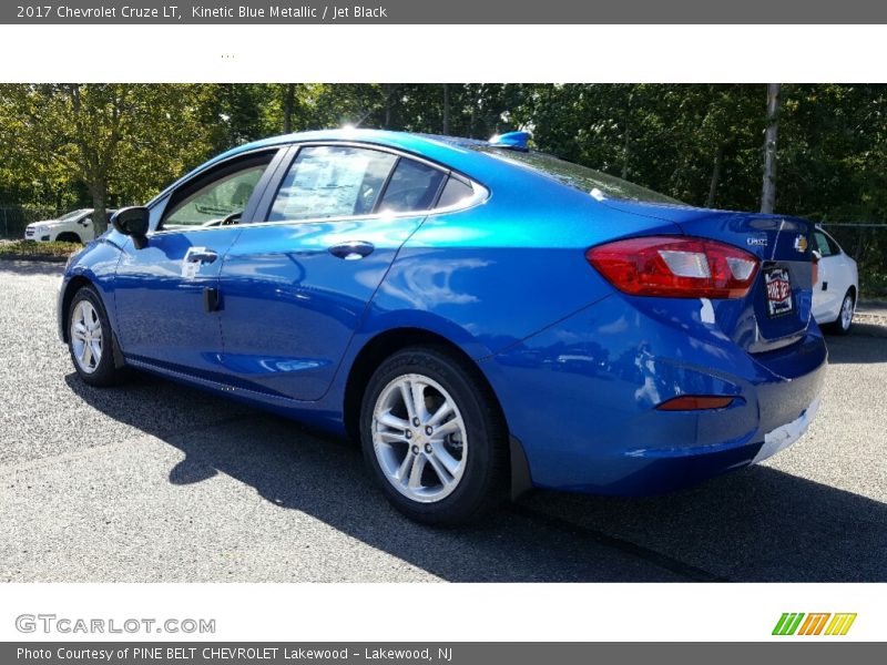 Kinetic Blue Metallic / Jet Black 2017 Chevrolet Cruze LT