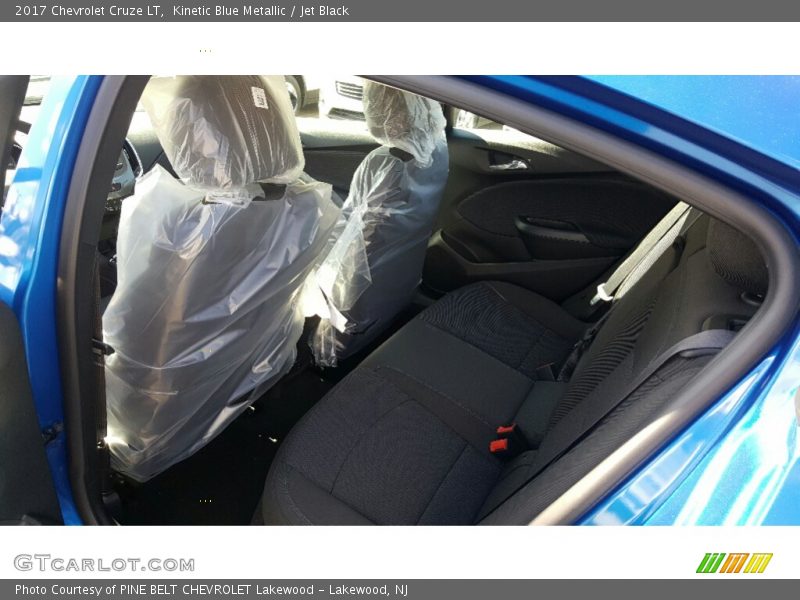 Kinetic Blue Metallic / Jet Black 2017 Chevrolet Cruze LT