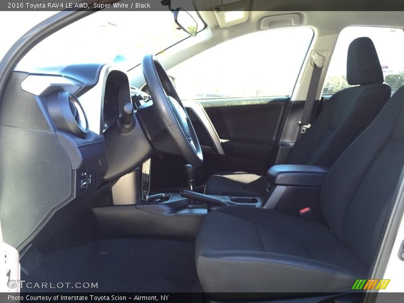 Super White / Black 2016 Toyota RAV4 LE AWD