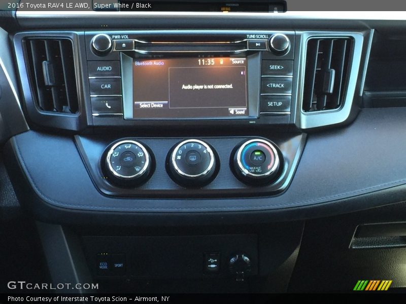 Super White / Black 2016 Toyota RAV4 LE AWD