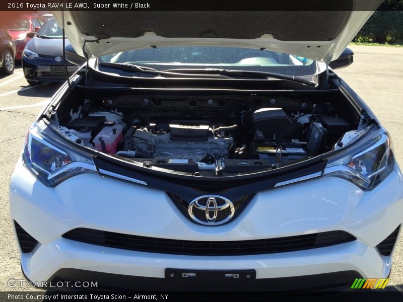 Super White / Black 2016 Toyota RAV4 LE AWD