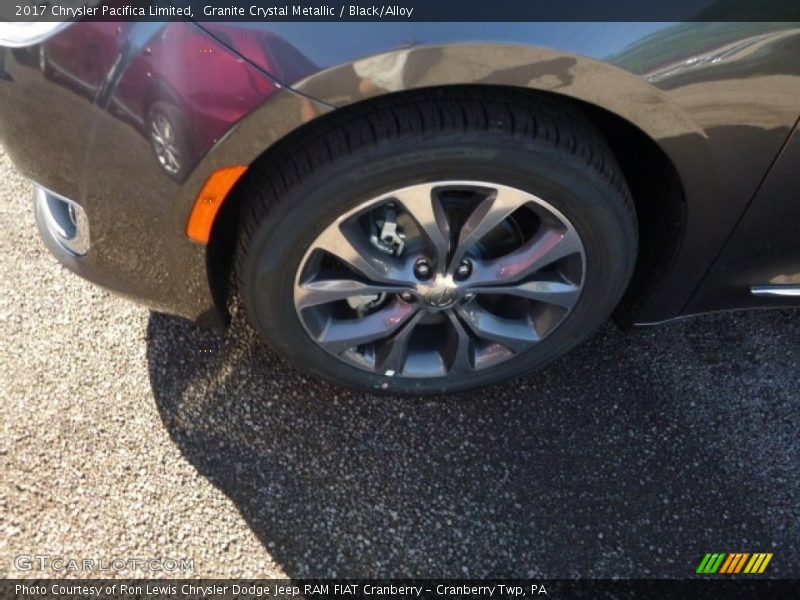 Granite Crystal Metallic / Black/Alloy 2017 Chrysler Pacifica Limited