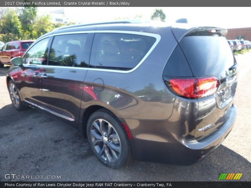 Granite Crystal Metallic / Black/Alloy 2017 Chrysler Pacifica Limited