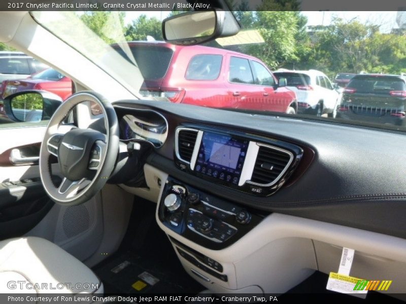 Granite Crystal Metallic / Black/Alloy 2017 Chrysler Pacifica Limited