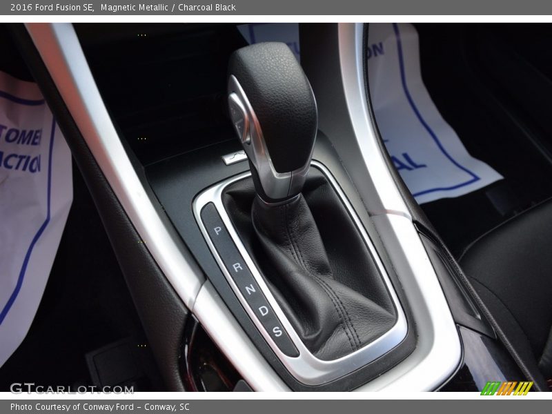 Magnetic Metallic / Charcoal Black 2016 Ford Fusion SE