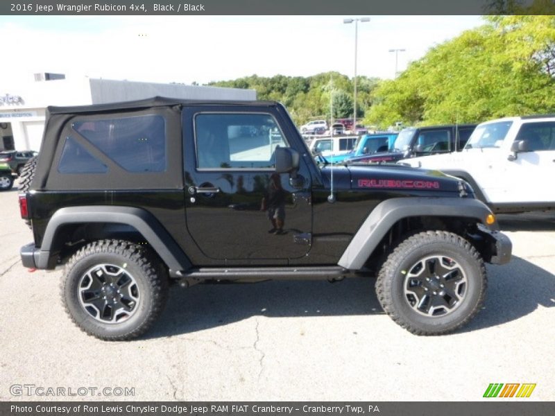 Black / Black 2016 Jeep Wrangler Rubicon 4x4