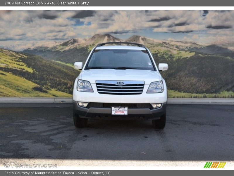 Clear White / Gray 2009 Kia Borrego EX V6 4x4