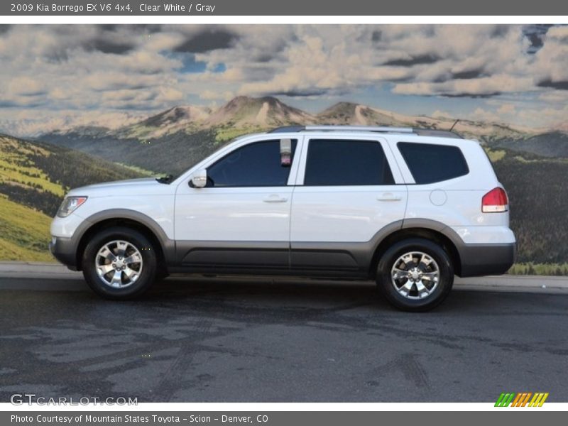 Clear White / Gray 2009 Kia Borrego EX V6 4x4