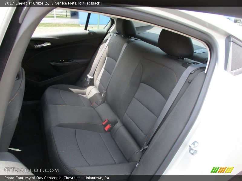 Silver Ice Metallic / Jet Black 2017 Chevrolet Cruze LS