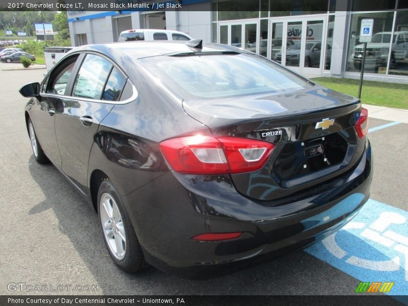 Mosaic Black Metallic / Jet Black 2017 Chevrolet Cruze LT