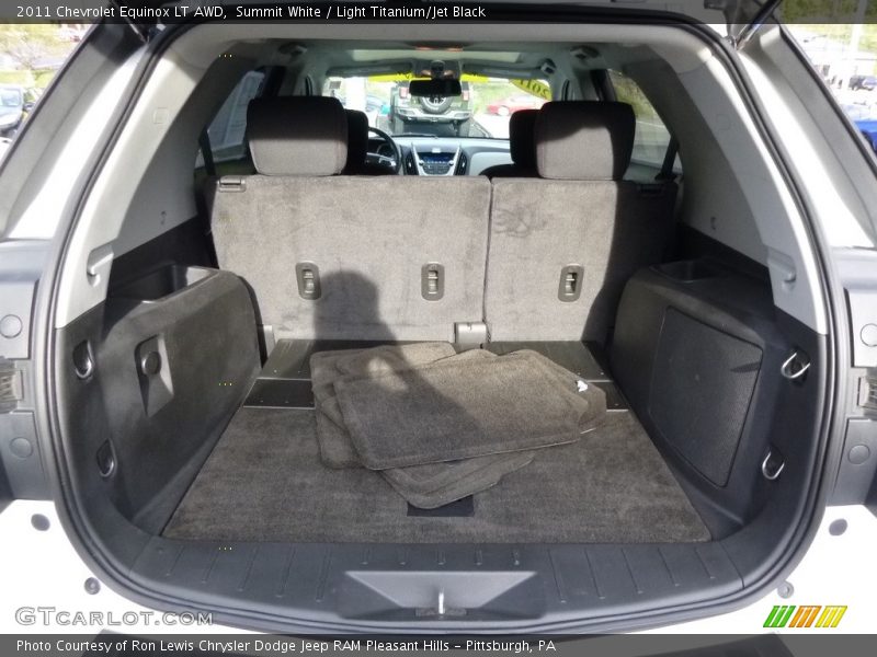 Summit White / Light Titanium/Jet Black 2011 Chevrolet Equinox LT AWD