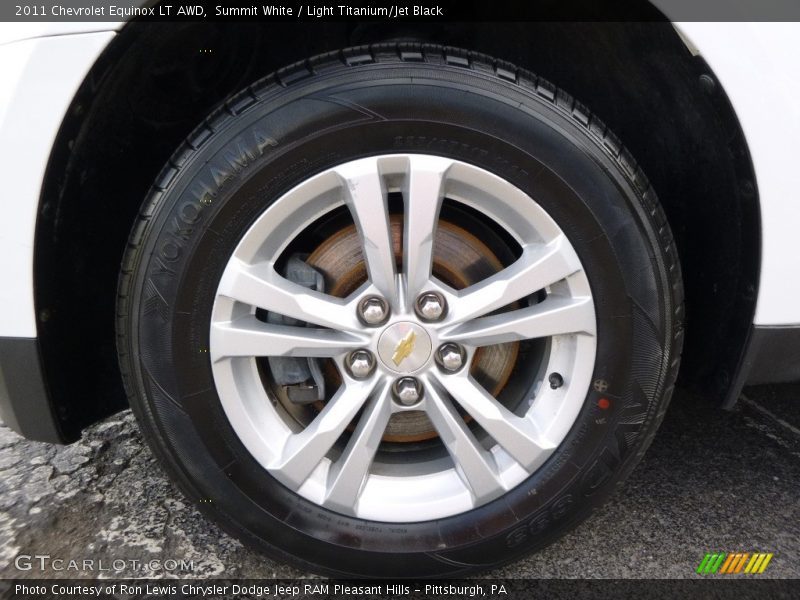 Summit White / Light Titanium/Jet Black 2011 Chevrolet Equinox LT AWD