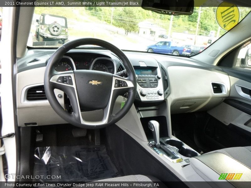 Summit White / Light Titanium/Jet Black 2011 Chevrolet Equinox LT AWD