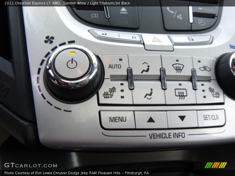 Summit White / Light Titanium/Jet Black 2011 Chevrolet Equinox LT AWD