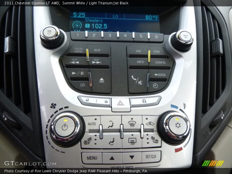 Summit White / Light Titanium/Jet Black 2011 Chevrolet Equinox LT AWD