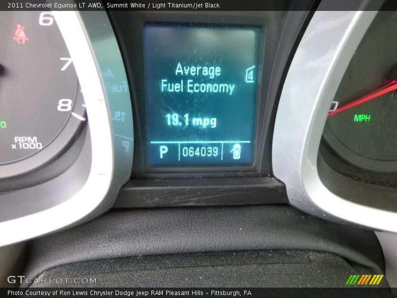 Summit White / Light Titanium/Jet Black 2011 Chevrolet Equinox LT AWD