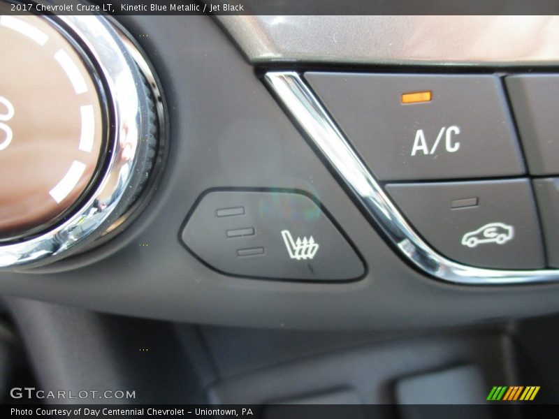Kinetic Blue Metallic / Jet Black 2017 Chevrolet Cruze LT