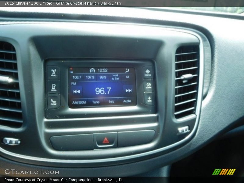 Granite Crystal Metallic / Black/Linen 2015 Chrysler 200 Limited