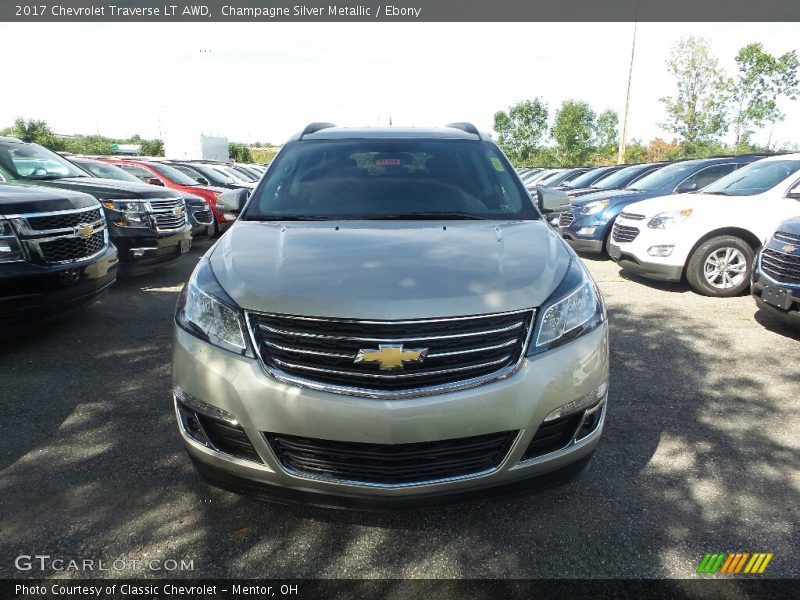 Champagne Silver Metallic / Ebony 2017 Chevrolet Traverse LT AWD