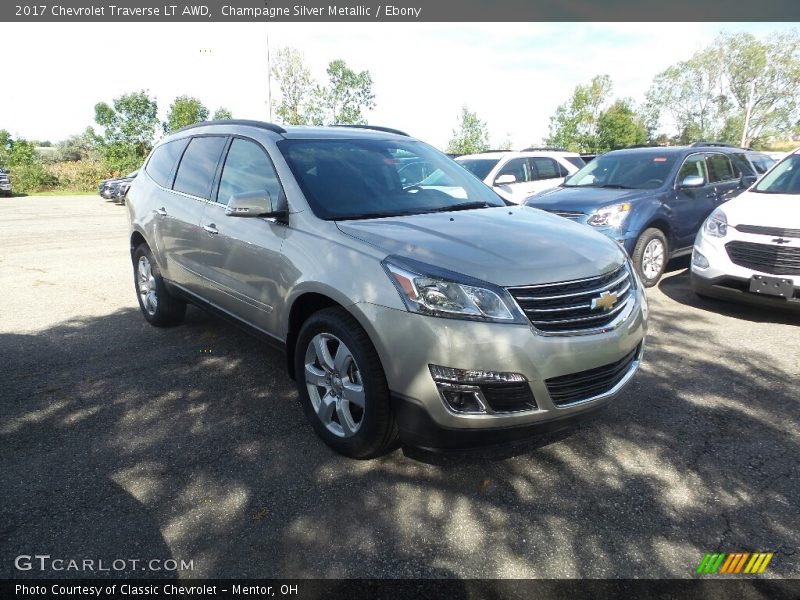 Champagne Silver Metallic / Ebony 2017 Chevrolet Traverse LT AWD