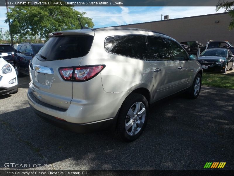 Champagne Silver Metallic / Ebony 2017 Chevrolet Traverse LT AWD