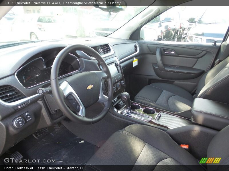 Champagne Silver Metallic / Ebony 2017 Chevrolet Traverse LT AWD