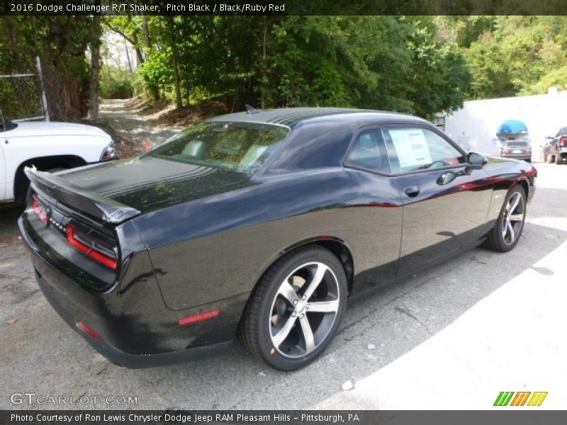 Pitch Black / Black/Ruby Red 2016 Dodge Challenger R/T Shaker
