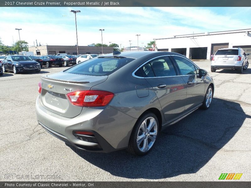 Pepperdust Metallic / Jet Black 2017 Chevrolet Cruze Premier