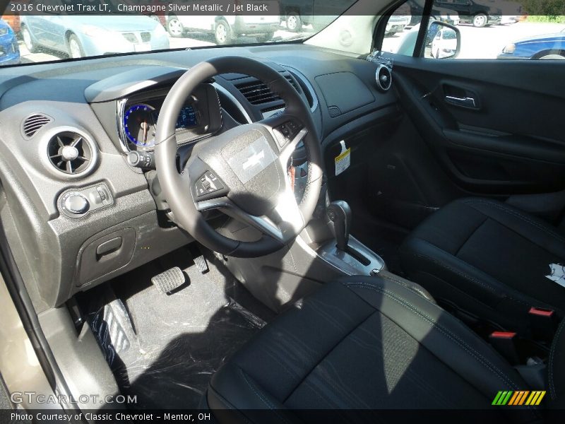 Champagne Silver Metallic / Jet Black 2016 Chevrolet Trax LT