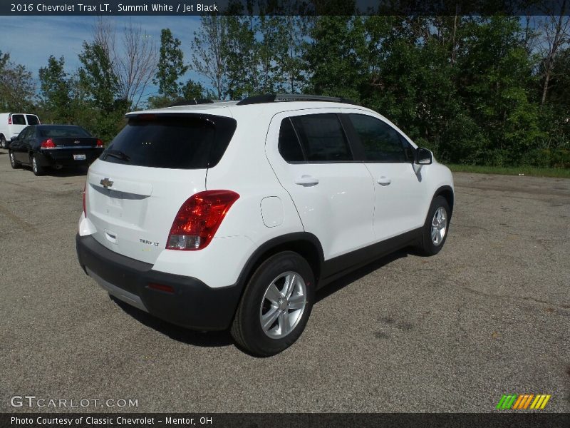 Summit White / Jet Black 2016 Chevrolet Trax LT