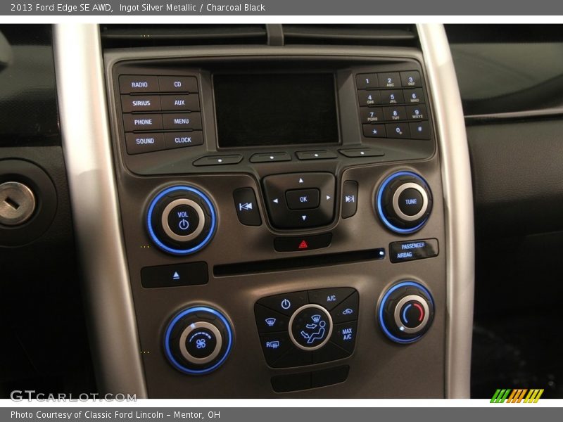 Ingot Silver Metallic / Charcoal Black 2013 Ford Edge SE AWD